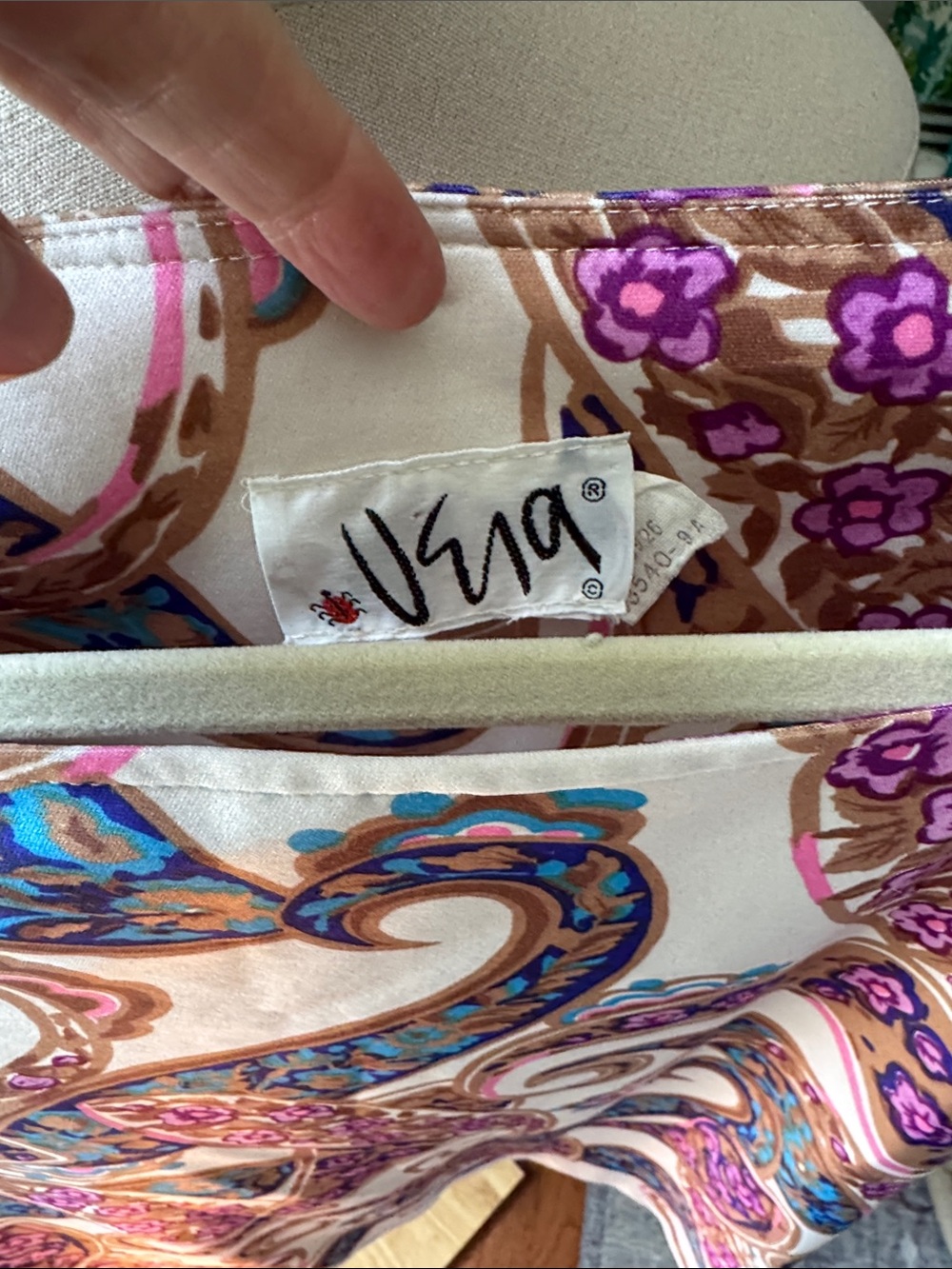 Vintage Vera! Women's Short Sleeve printed top - Picture 3 of 5